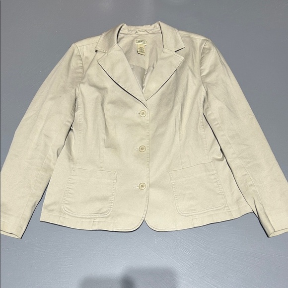 L.L. Bean Women’s Shell Jacket Button-Down - Picture 1 of 10